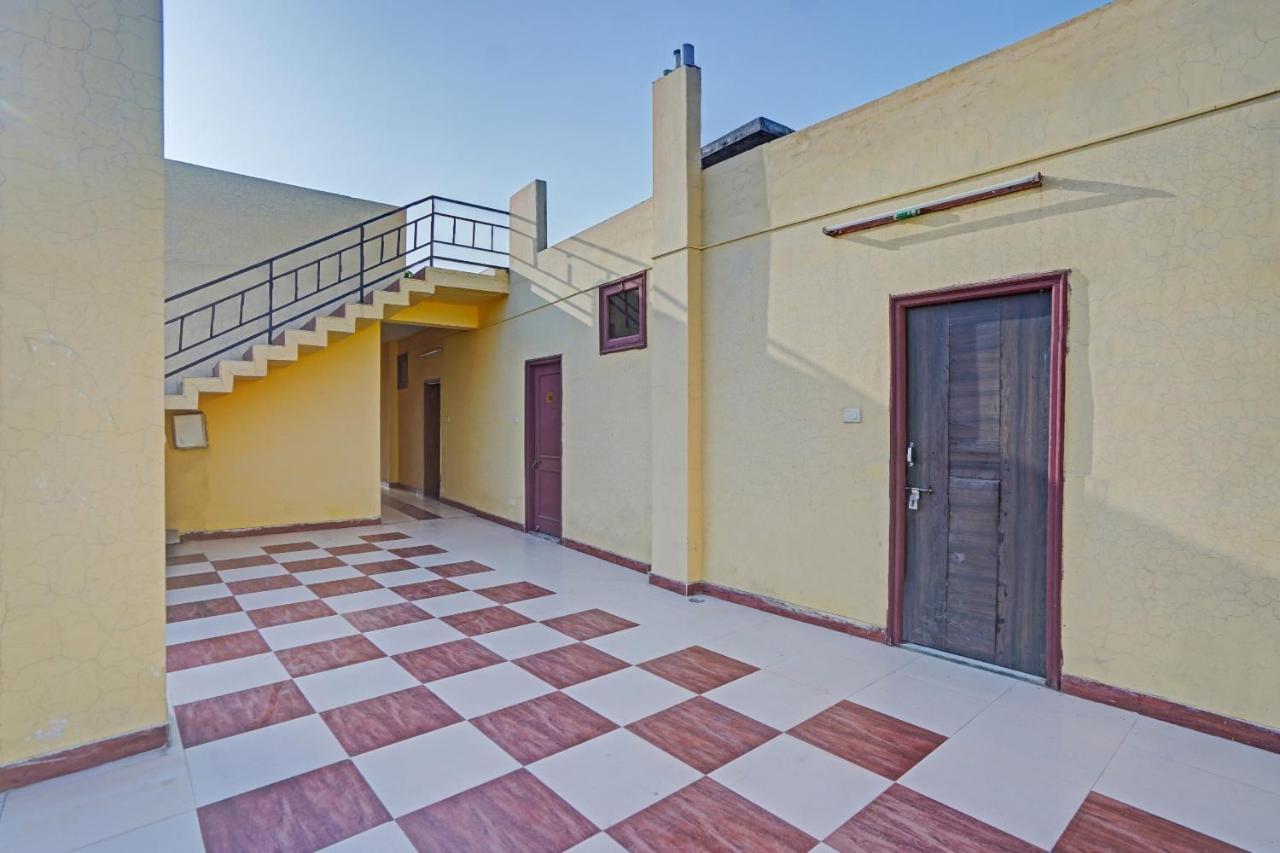 Oyo 87701 Lucky Farm Ξενοδοχείο Shāhpur Εξωτερικό φωτογραφία